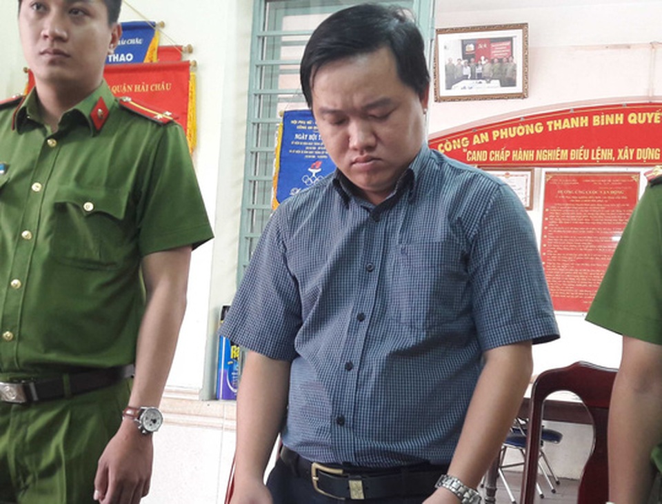 Bắt nguyên giám đốc ngân hàng SeABank Đà Nẵng - 1 Hoàng Hiếu Trung, nguyên Trưởng phòng giao dịch Lê Lợi SeABank Đà Nẵng tại cơ quan công an