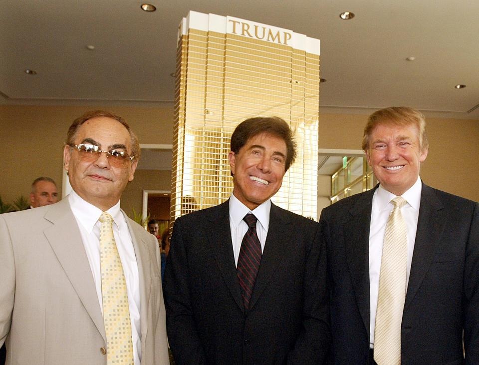 Giới siêu giàu chi đậm cho lễ nhậm chức hoành tráng của Trump - 1 Ông Donald Trump và những người bạn tỷ phú của mình.