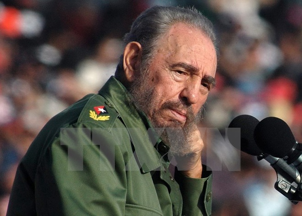 Cuba tuyên bố tổ chức quốc tang 9 ngày cho Lãnh tụ Fidel Castro - 1 Lãnh tụ Cuba Fidel Castro tại một sự kiện ở La Habana (Cuba) ngày 1/5/2006. (Nguồn: EPA/ TTXVN)