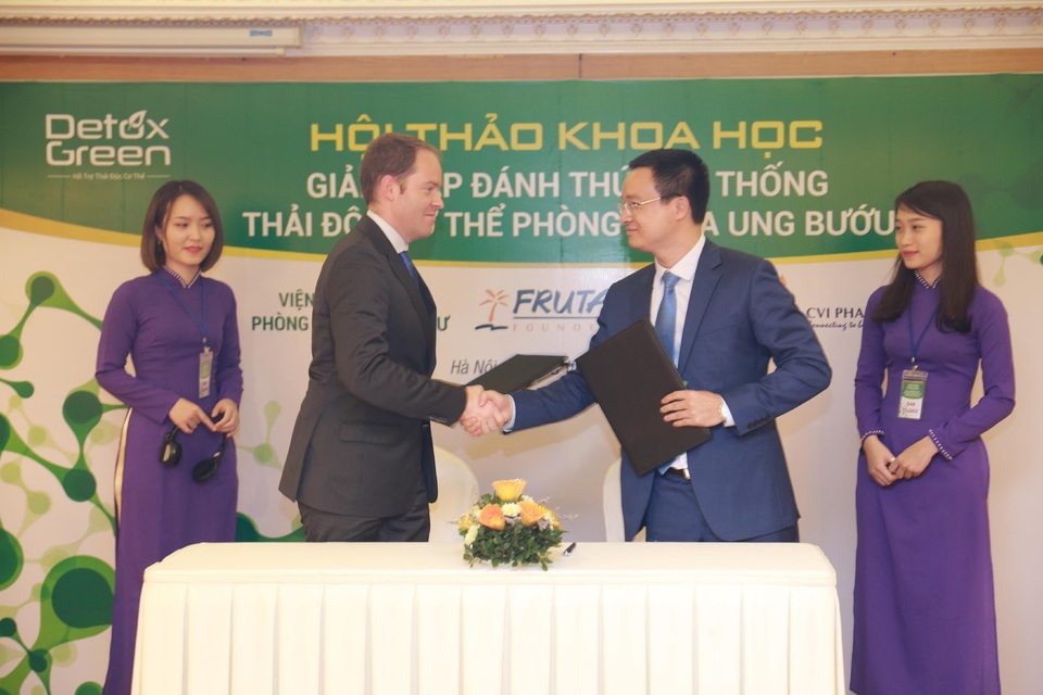 Việt Nam, 1 trong 20 quốc gia được chuyển giao hoạt chất ngừa ung bướu - 1 Việt Nam, 1 trong 20 quốc gia được chuyển giao hoạt chất ngừa ung bướu - 1
