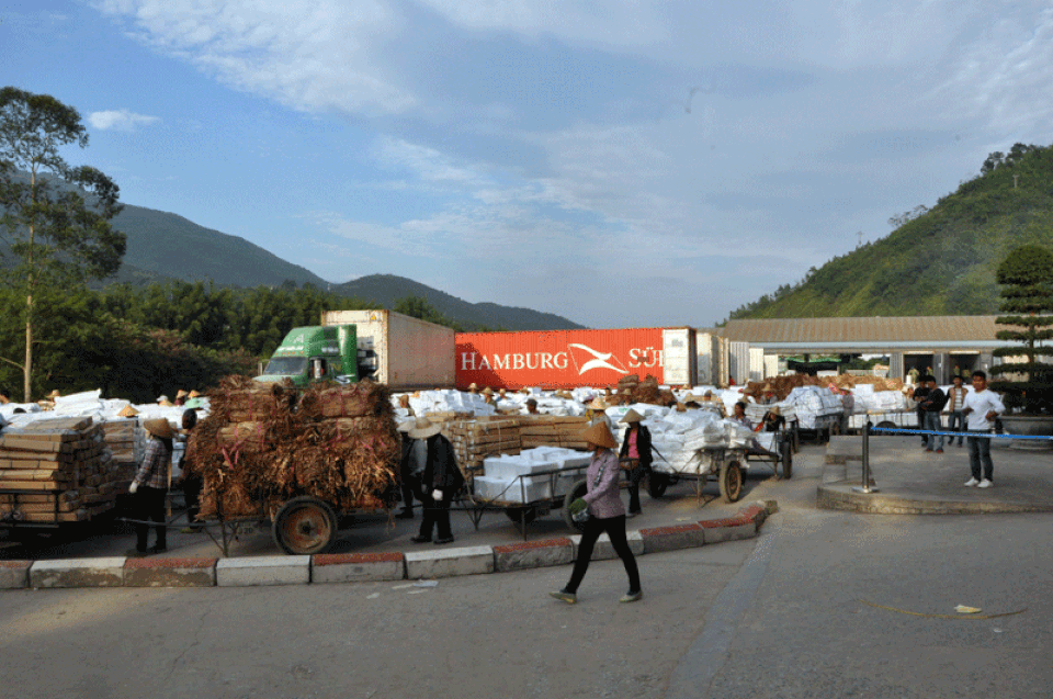 Tổng giá trị trao đổi hàng hóa XNK qua cửa khẩu Bắc Phong Sinh đạt hơn 748,6 triệu USD - 1 Tổng giá trị trao đổi hàng hóa XNK qua cửa khẩu Bắc Phong Sinh đạt hơn 748,6 triệu USD - 1