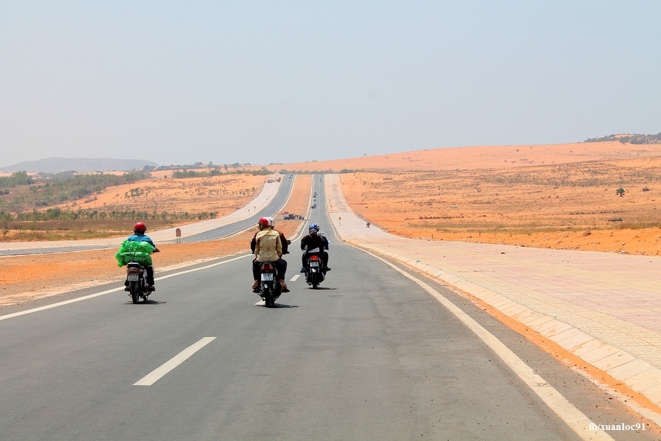 Khám phá tiểu sa mạc Sahara của Việt Nam - 1 Khám phá tiểu sa mạc Sahara của Việt Nam - 1