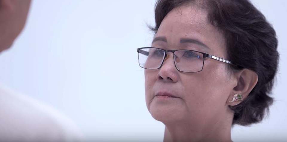 Liệu 4 phút ngắn ngủi có đủ tạo nên điều kì diệu? - 1 4 phút nhìn vào mắt nhau đủ để những yêu thương lắng đọng