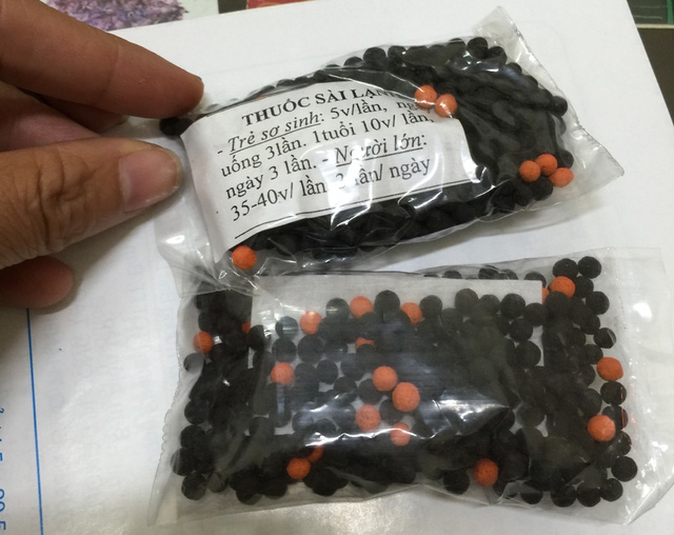 Mẹ ốm yếu, con đần độn vì... thuốc cam - 2 Mẹ ốm yếu, con đần độn vì... thuốc cam - 2