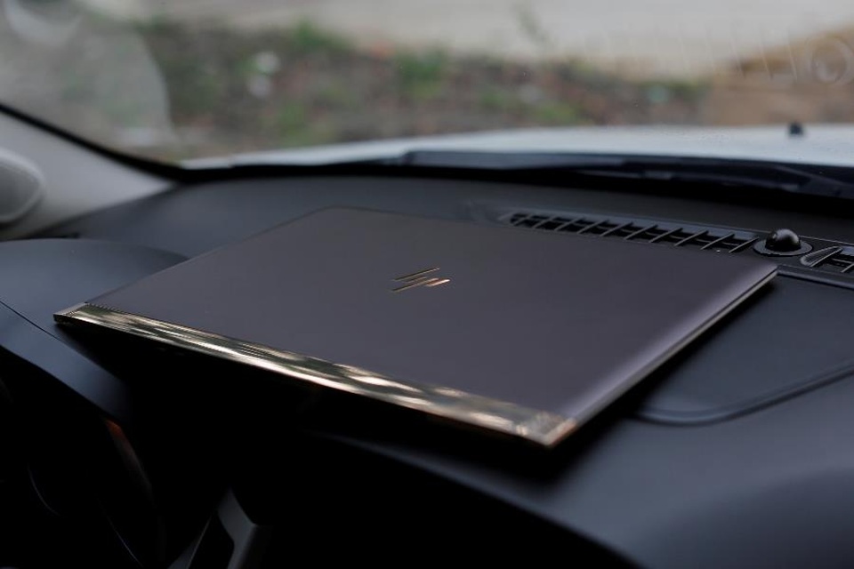 
Thiết kế siêu mảnh mai và quyến rũ với ý tưởng từ những phụ kiện cao cấp.
