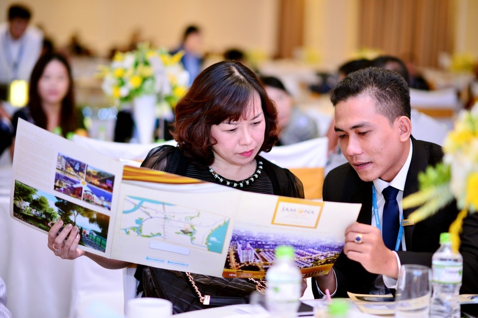 “Golden Weekend” tràn ngập quà tặng cùng Jamona Golden Silk - 1 Khách hàng mua biệt thự/nhà phố liên kế Jamona Golden Silk trong ngày “Golden Weekend” 13/11/2016 sẽ nhận được những giải thưởng giá trị lớn
