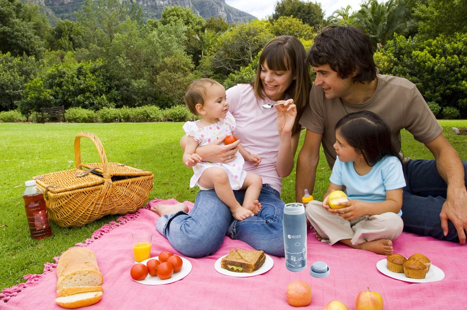 Bình giữ nhiệt: Bạn đồng hành của những bà mẹ văn phòng - 1