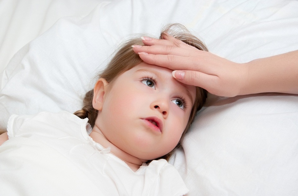 Trẻ nhỏ dễ nhiễm bệnh đường hô hấp khi giao mùa - 1 Trẻ nhỏ dễ nhiễm bệnh đường hô hấp khi giao mùa - 1