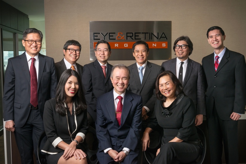 Hãy để đôi mắt trò chuyện cùng những “người bạn” chuyên gia - 1 Đội ngũ y, bác sĩ tại Eye & Retina Surgeons