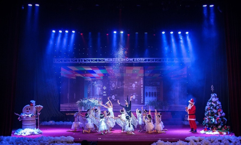 Nhạc kịch “Ông già Noel bị bắt cóc” lần đầu ra mắt mùa Giáng sinh - 1 “Ông già Noel bị bắt cóc” - vở nhạc kịch lần đầu ra mắt vào mùa Giáng sinh 2016.