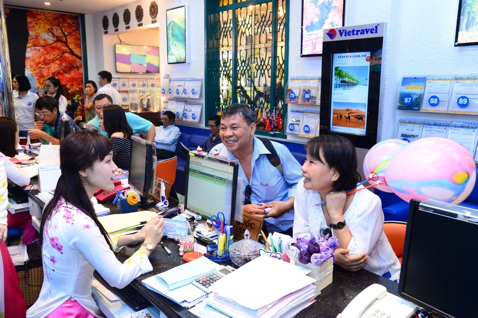 Vietravel tăng 73 bậc trong Top 500 doanh nghiệp lớn nhất Việt Nam - 1 Đông đảo khách hàng luôn tin yêu và ủng hộ Vietravel trong suốt nhiều năm qua