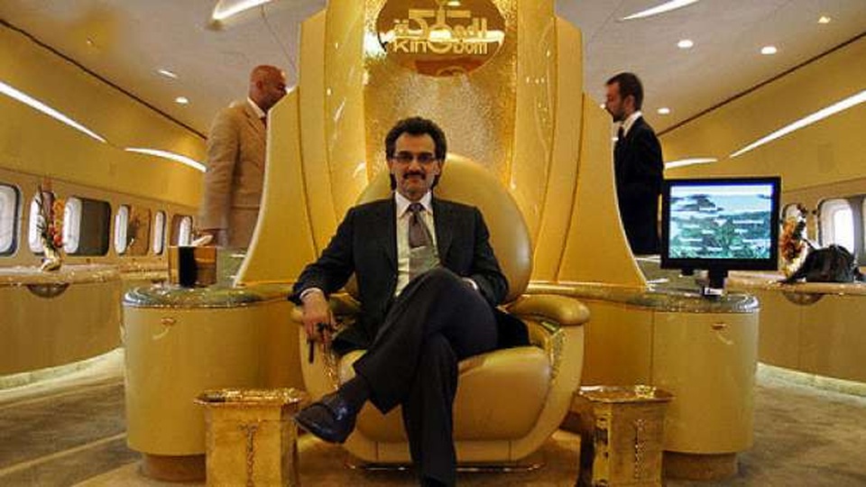 Đại gia nào đang sở hữu chiếc máy bay riêng đắt nhất thế giới? - 11