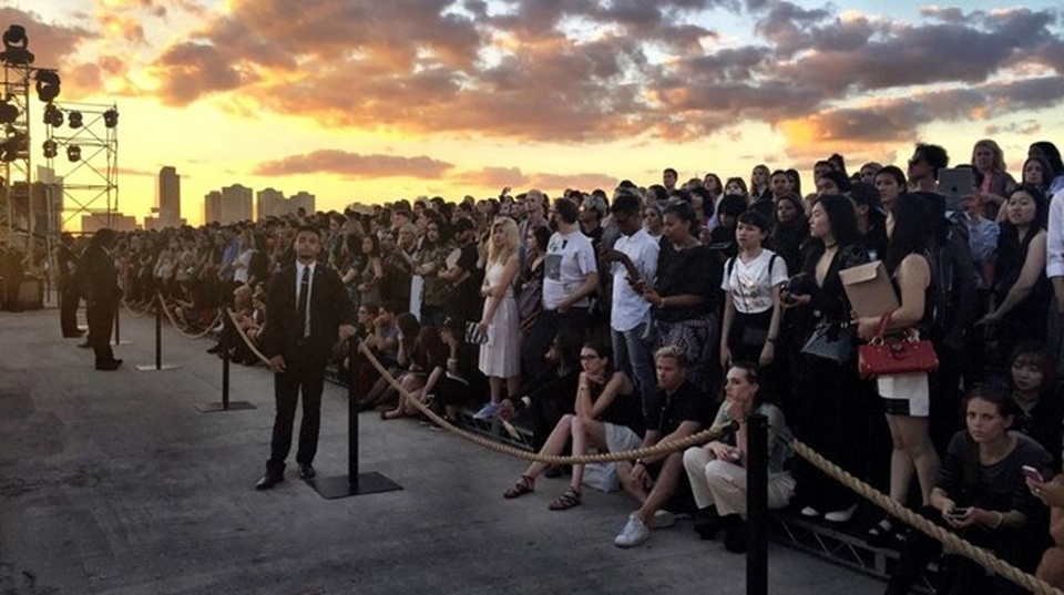 Những show diễn thời trang đáng nhớ của thế giới trong năm 2016 - 15