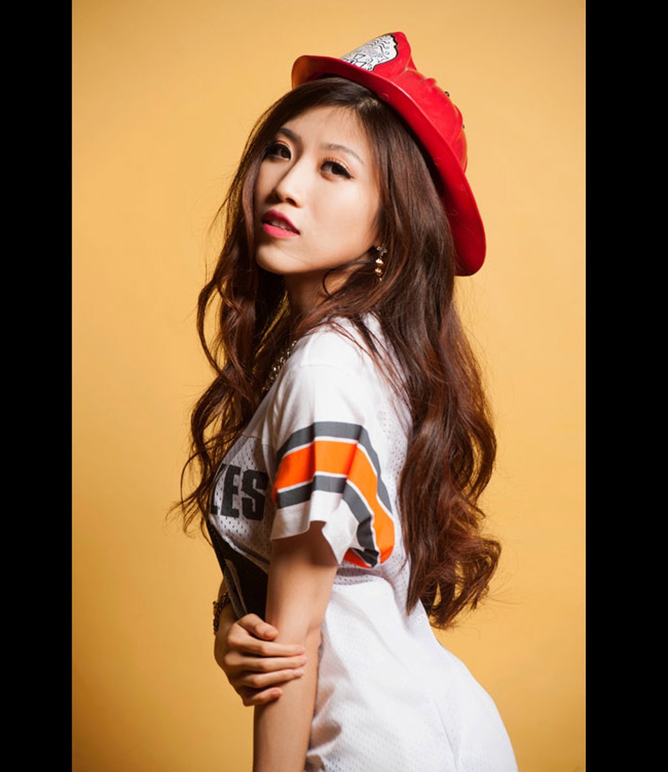 Eo thon hút mắt của hot girl “Nhật ký Vàng Anh” - 16 Eo thon hút mắt của hot girl “Nhật ký Vàng Anh” - 16