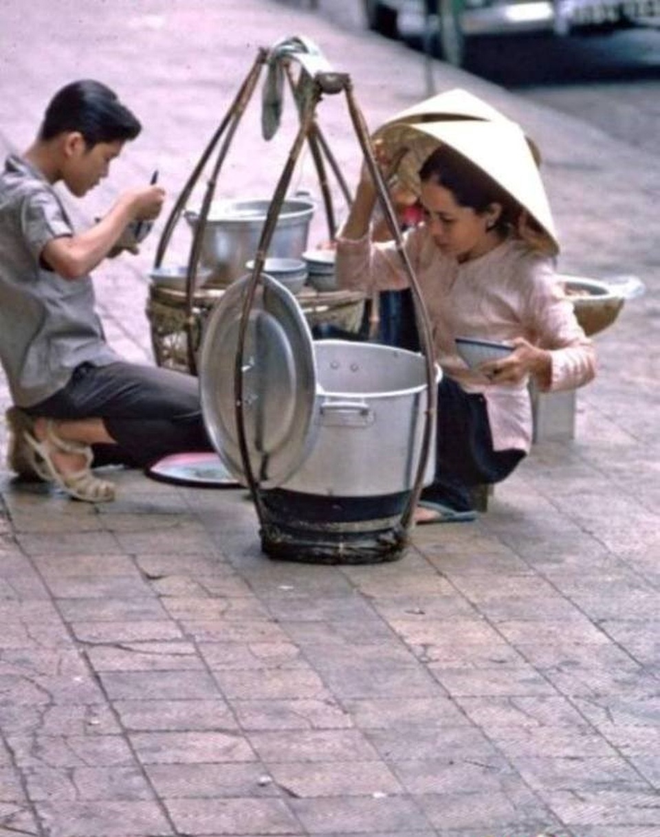 Hàng bún măng