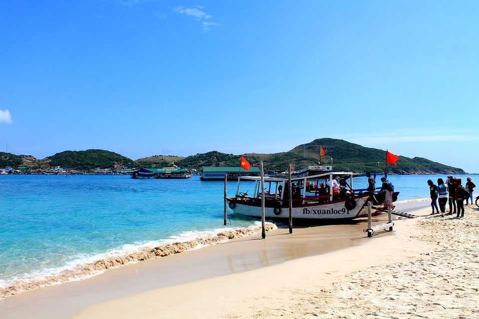 Cảnh sắc tuyệt đẹp trên cung đương biển qua Ninh Thuận - 17 Cảnh sắc tuyệt đẹp trên cung đương biển qua Ninh Thuận - 17