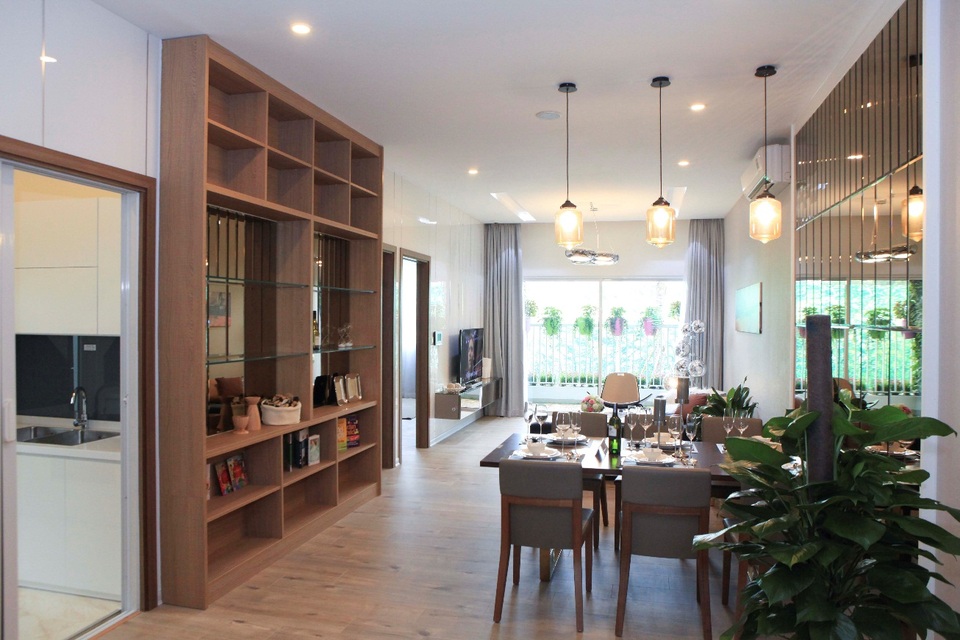 Giải pháp cách nhiệt tại EcoLife Capitol: Nhà hướng Tây mà không nóng - 2 Chỉ cần một thao tác click Smartphone hoặc máy tính có kết nối mạng, hệ thống an ninh, chiếu sáng, tưới cây,…được khởi động tự động.