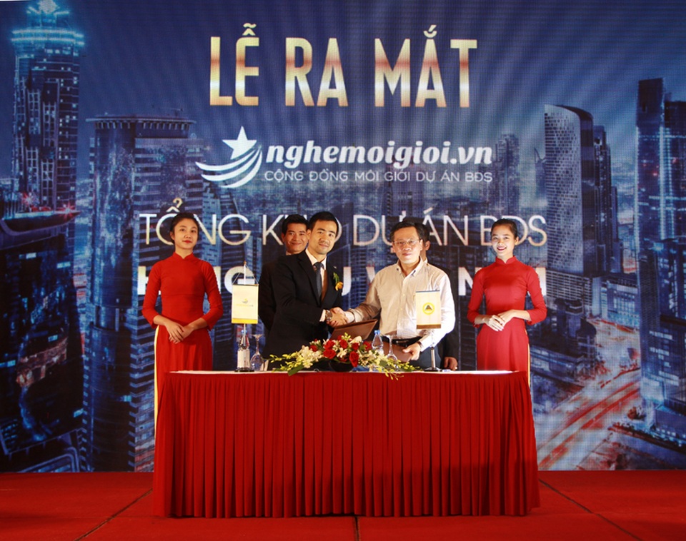Chính thức ra mắt Website nghemoigioi.vn – Tổng kho dự án BĐS lớn nhất Việt Nam - 2 Hiệp hội Bất động sản Việt Nam chính thức ký biên bản ghi nhớ bảo trợ hoạt động cho Worldstar Land với website nghemoigioi.vn