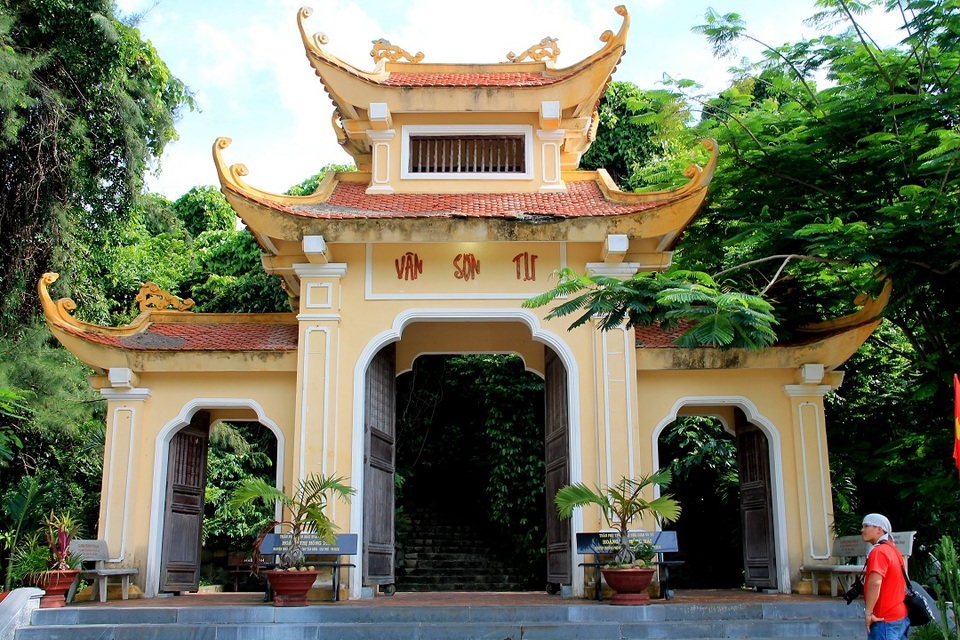 Đến Côn Đảo nên ngoạn cảnh chùa Núi Một - 2 Đến Côn Đảo nên ngoạn cảnh chùa Núi Một - 2