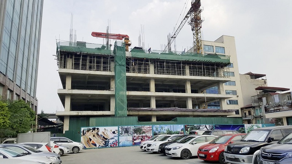 Hoàng Cầu Skyline – Hấp lực mới từ địa thế bên hồ - 2
Hiện Hoàng Cầu Skyline đang được thi công khẩn trương, đảm bảo bàn giao nhà theo đúng tiến độ vào tháng 10/2017.