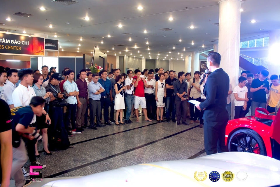 Passion-drive mang 3 siêu xe đến VIMS 2016 - 2
Gian hàng thu hút đông đảo giới truyền thông