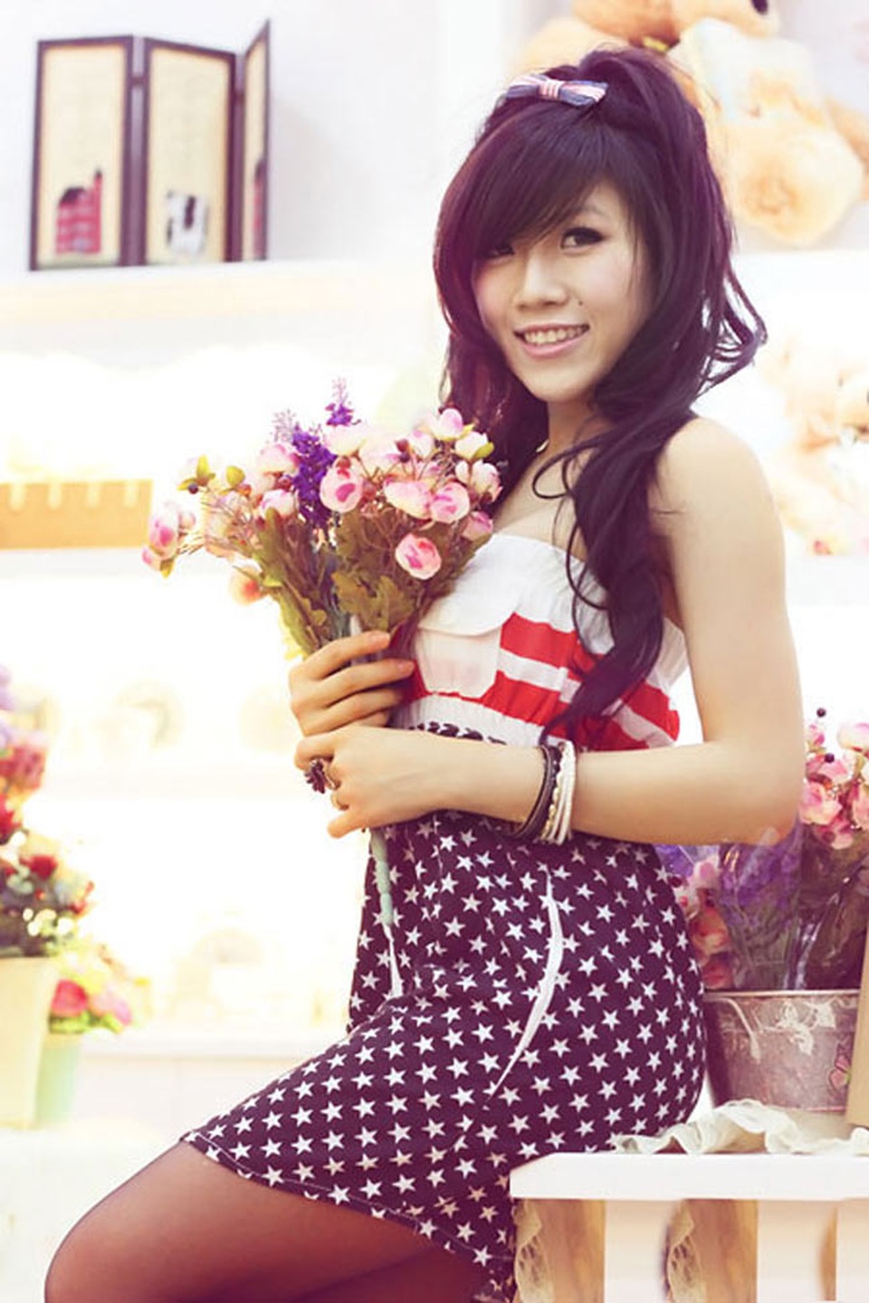 Eo thon hút mắt của hot girl “Nhật ký Vàng Anh” - 3 Eo thon hút mắt của hot girl “Nhật ký Vàng Anh” - 3