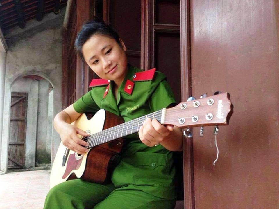 Nữ sinh viên Cảnh sát học giỏi, nhiệt huyết với công tác Đoàn - 3
Hồng Bích còn là cây văn nghệ của lớp