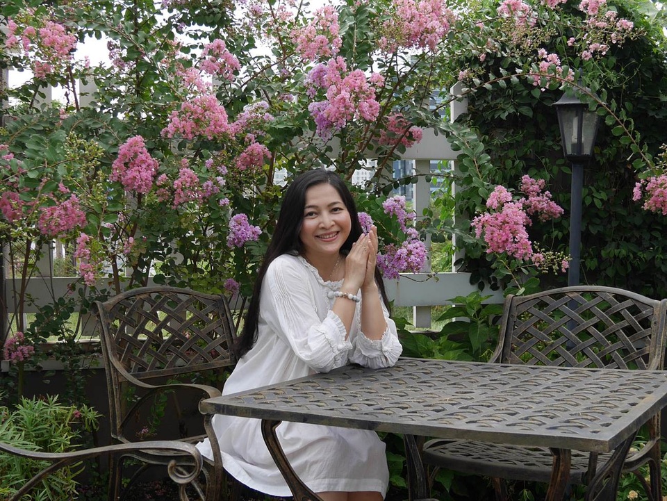 Từ chia sẻ của Lê Đỗ Quỳnh Hương đến suy ngẫm về “sống trọn vẹn" - 2 Từ chia sẻ của Lê Đỗ Quỳnh Hương đến suy ngẫm về “sống trọn vẹn" - 2