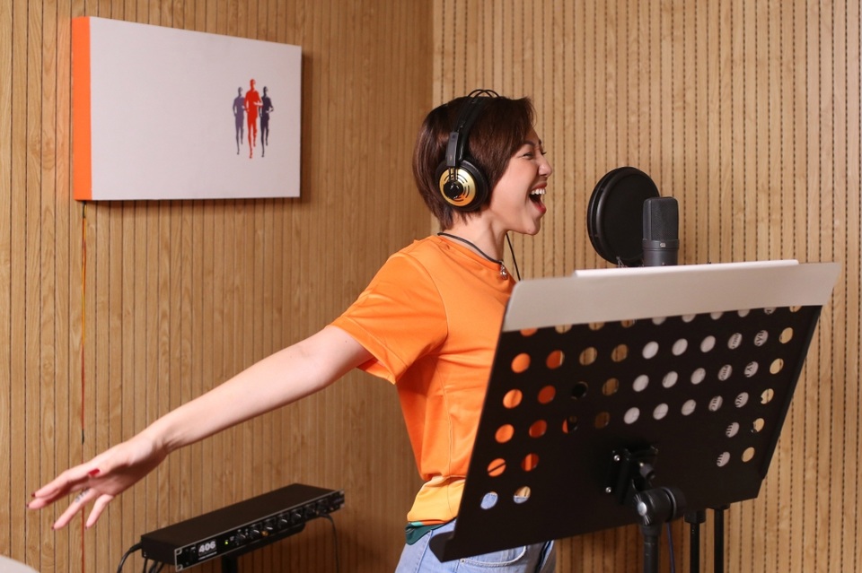 Tóc Tiên, Phạm Anh Khoa “gây sốt” với sáng tác mới nhất của Phương Uyên - 2 Tóc Tiên, Phạm Anh Khoa “gây sốt” với sáng tác mới nhất của Phương Uyên - 2