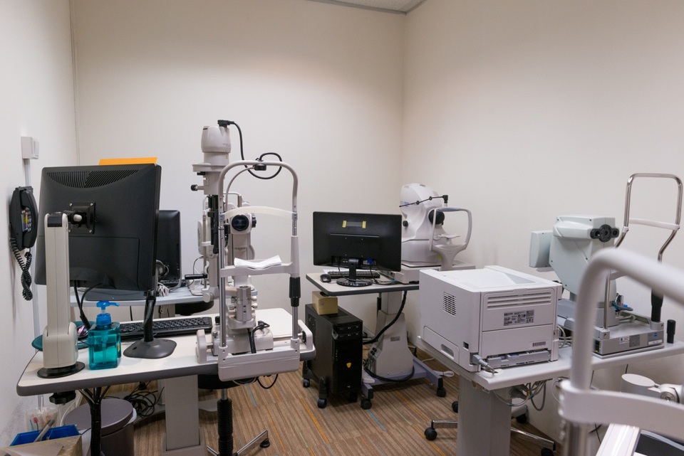 Hãy để đôi mắt trò chuyện cùng những “người bạn” chuyên gia - 2 Hãy để đôi mắt trò chuyện cùng những “người bạn” chuyên gia - 2