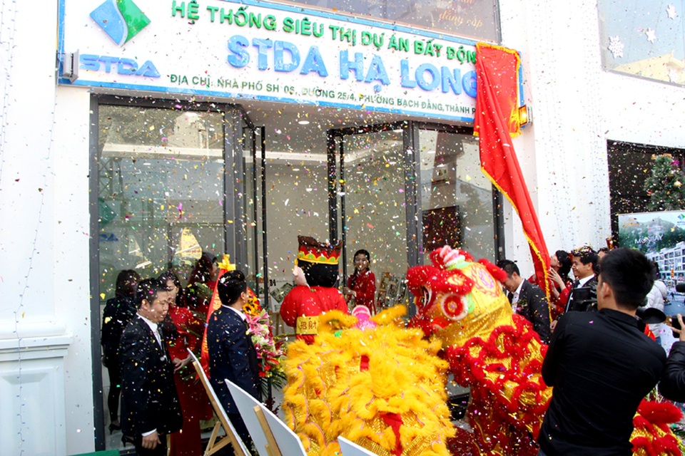 STDA chính thức khai trương Hệ thống Siêu thị dự án STDA Hạ Long - 2 STDA Hạ Long có địa chỉ tại đường 25/4, Phường Bạch Đằng, Thành phố Hạ Long, Quảng Ninh.