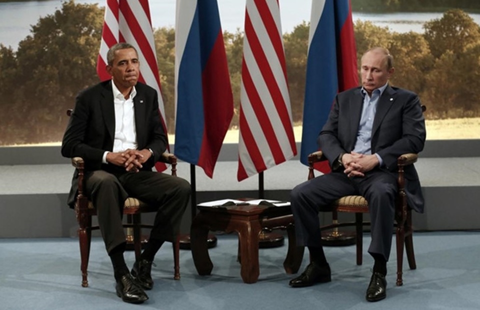 Những lần "chạm trán" đáng nhớ của Putin và Obama - 3 Tổng thống Nga Vladimir Putin gặp Tổng thống Mỹ Barack Obama tại Hội nghị Thượng đỉnh G8 ở Lough Erne, Enniskillen, Bắc Ireland ngày 17-6-2013.