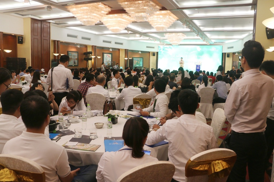 Căn hộ cao cấp tiên phong khu vực Sài Đồng có thành công? - 3 Eco City thu hút đông đảo khách hàng ngày mở bán chính thức 18/09/2016