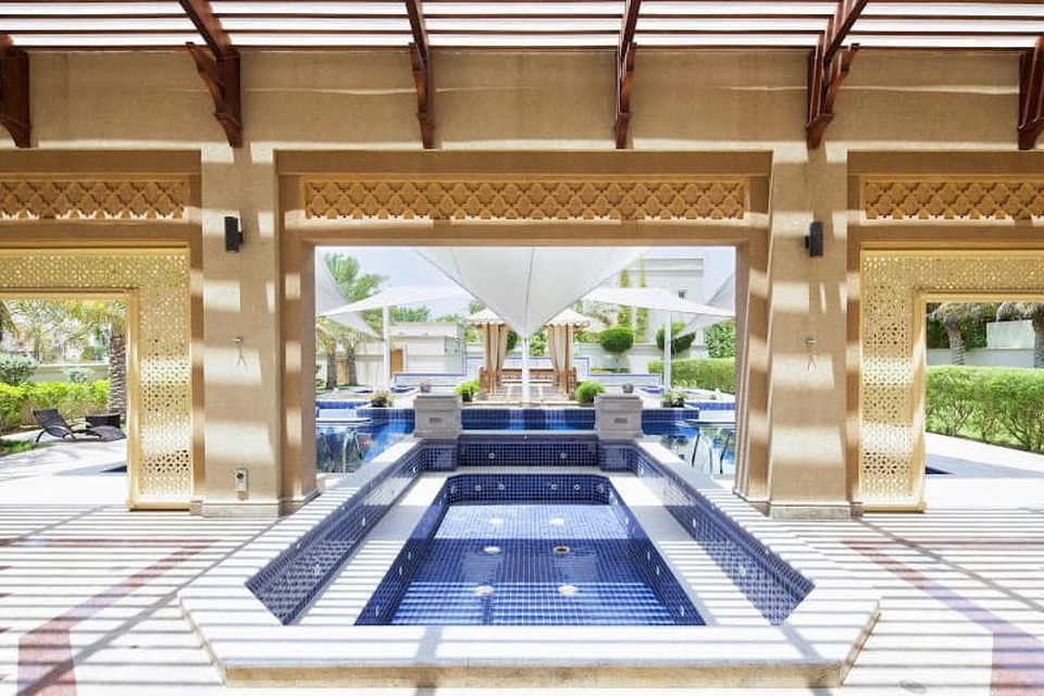 "Ngợp mắt" trước những căn biệt thự đắt đỏ và sang trọng bậc nhất Dubai - 3 "Ngợp mắt" trước những căn biệt thự đắt đỏ và sang trọng bậc nhất Dubai - 3