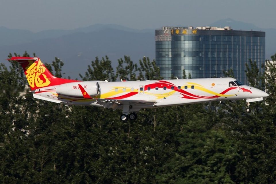 Đại gia nào đang sở hữu chiếc máy bay riêng đắt nhất thế giới? - 3