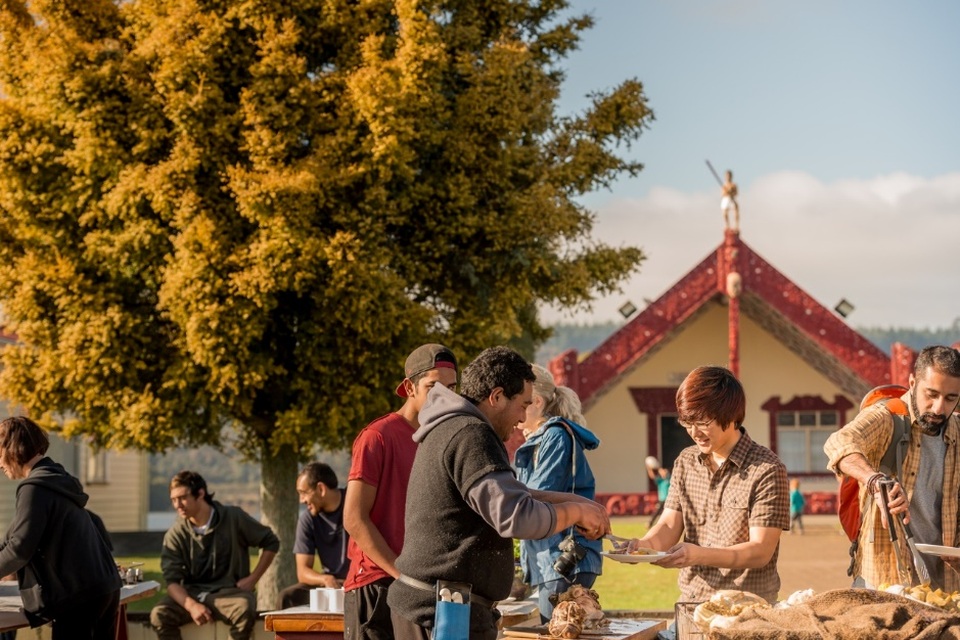 Học tập tại New Zealand với triển vọng nghề nghiệp rộng mở - 3 Theo ngài Đại sứ, làm giàu kinh nghiệm sống cũng là một điều quan trọng không kém học kiến thức
