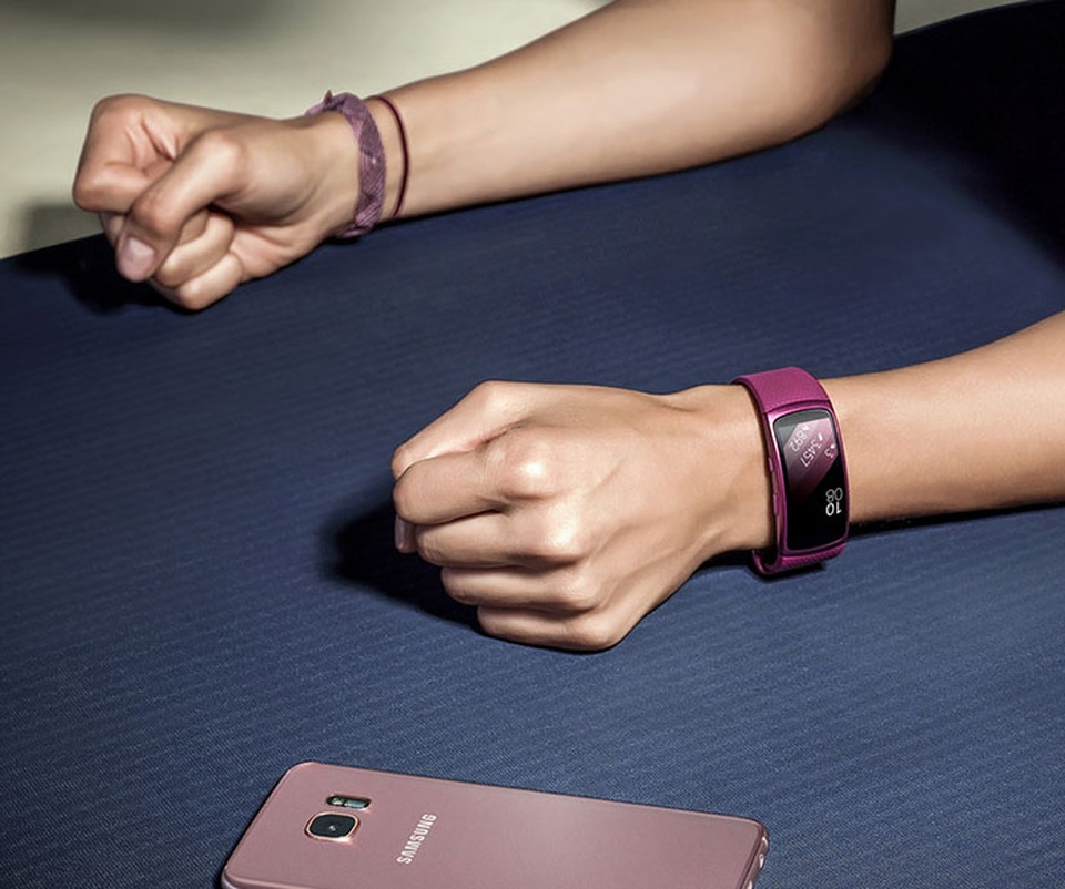 Samsung Gear Fit2 có thêm tính năng chăm sóc sức khỏe mới - 3 Tập thể dục tại gia với Samsung Gear Fit2.