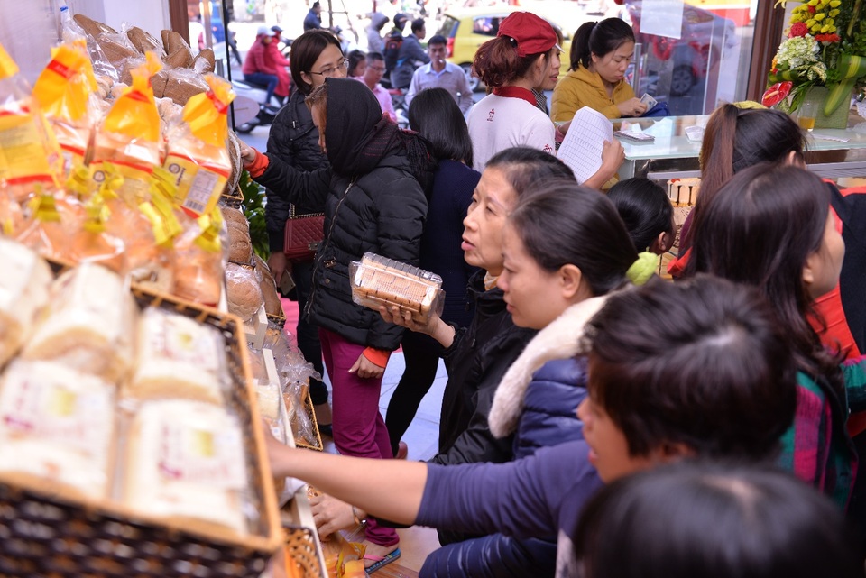 Bánh mỳ dinh dưỡng hút khách tại cửa hàng