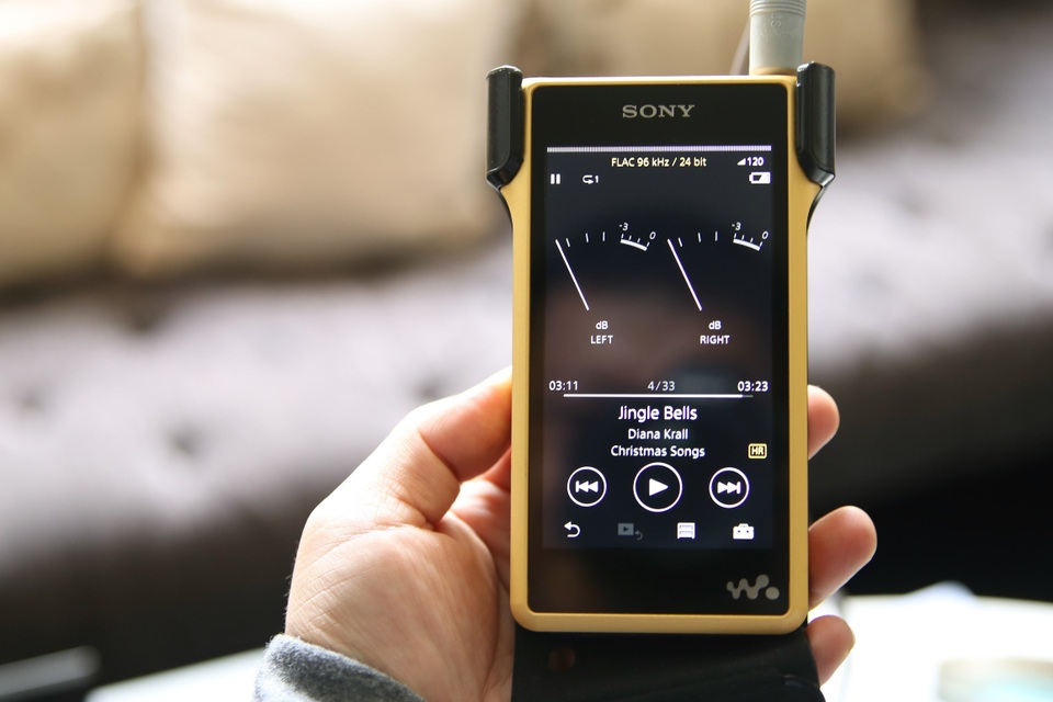 Sony “khoe” bộ âm thanh Signature Series trước giới yêu âm thanh Sài Thành - 3 Sony “khoe” bộ âm thanh Signature Series trước giới yêu âm thanh Sài Thành - 3