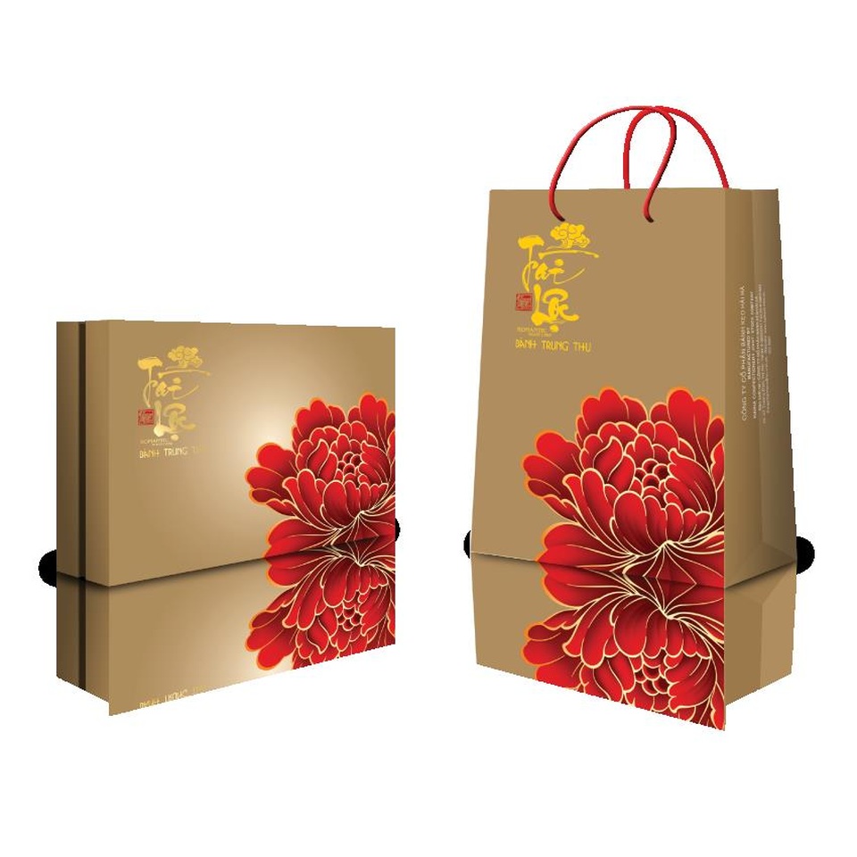 Tết trung thu đoàn viên với Trăng Vàng - 4 Từ đầu vụ sản xuất bánh trung thu năm 2016, Công ty Cổ phần Bánh kẹo Hải Hà đã xây dựng bộ quy chế nghiêm ngặt về vệ sinh an toàn thực phẩm. Trong đó, mọi quy trình sản xuất đều phải tuân thủ theo tiêu chuẩn ISO 9001:2000, HACCP, thực phẩm nguyên vật liệu đầu vào phải có hóa đơn nguồn gốc xuất xứ rõ ràng, có mẫu lưu kho để kiểm tra. Công ty cũng đầu tư hàng tỷ đồng trang bị thiết bị công nghệ để tăng cường tự động hóa các khâu nhào bột, trộn nhân, nướng bánh.