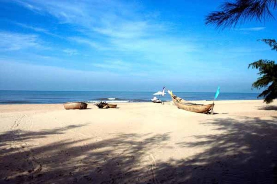 Những điểm đến nổi tiếng của Vũng Tàu - 4 Hồ Tràm có bãi cát trắng trải dài