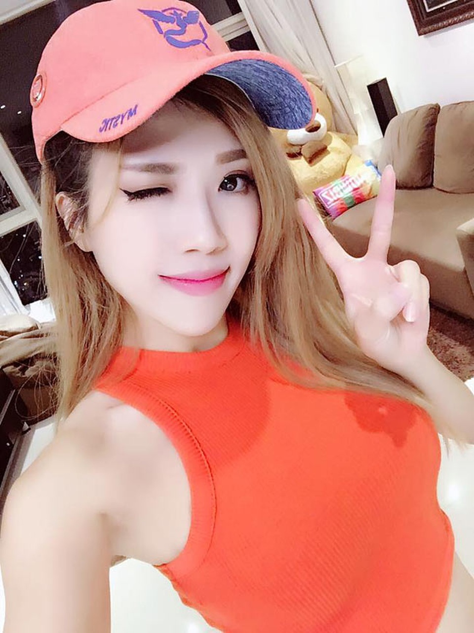Eo thon hút mắt của hot girl “Nhật ký Vàng Anh” - 5 Eo thon hút mắt của hot girl “Nhật ký Vàng Anh” - 5