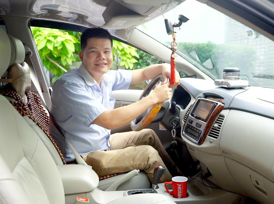 Cuộc đời sang trang nhờ giải thưởng 1,5 tỷ đồng - 4 Anh Điền vẫn tiếp tục theo đuổi công việc tài xế lái xe, và đã có thêm một khoản đầu tư nhờ món quà từ NESCAFÉ