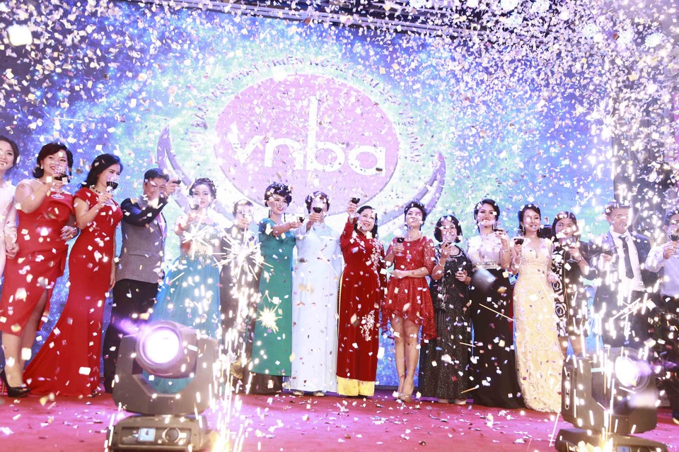 Tết của ngành làm đẹp 2016 - Hoành tráng & Ấn tượng - 4 Không khí tưng bừng của Gala dinner