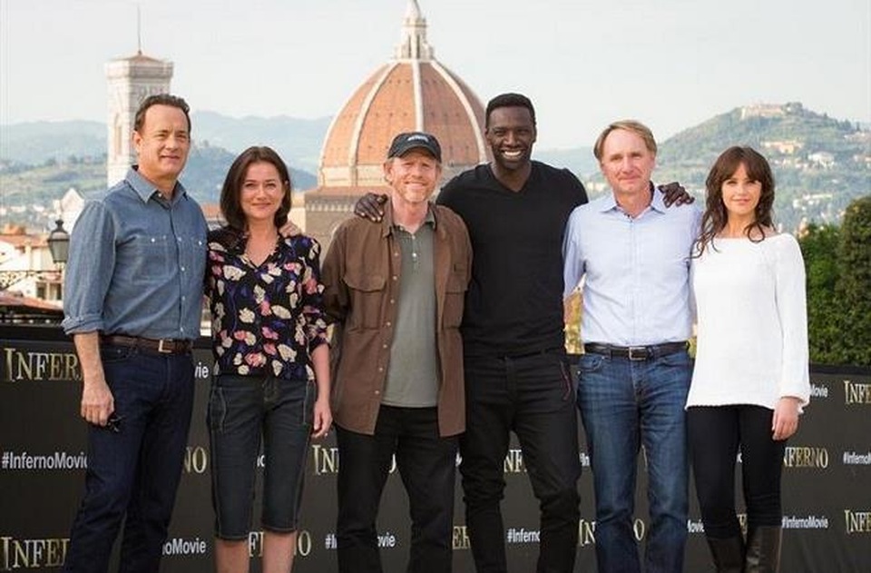 Tom Hanks tái ngộ khán giả - 2 Tác giả Dan Brown, đạo diễn Ron Howard cùng dàn diễn viên đa sắc tộc của phim