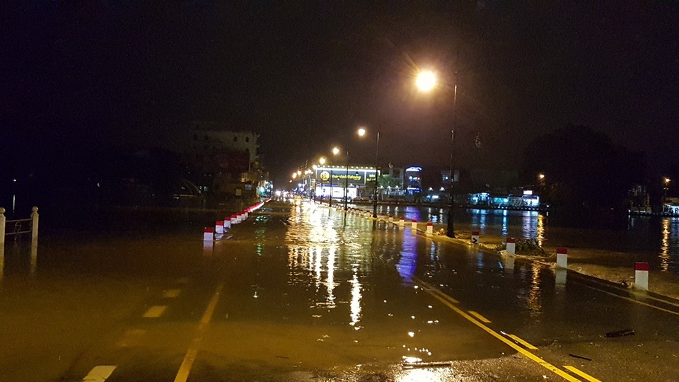 Dân thấp thỏm lo lũ lên lúc nửa đêm - 14 Dân thấp thỏm lo lũ lên lúc nửa đêm - 14