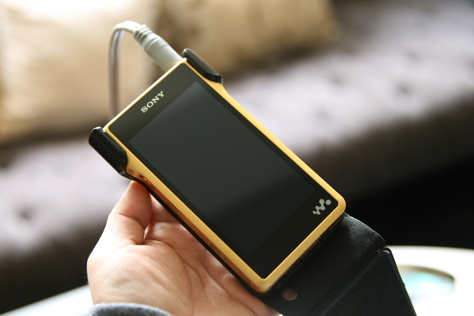 Sony “khoe” bộ âm thanh Signature Series trước giới yêu âm thanh Sài Thành - 5 Sony “khoe” bộ âm thanh Signature Series trước giới yêu âm thanh Sài Thành - 5