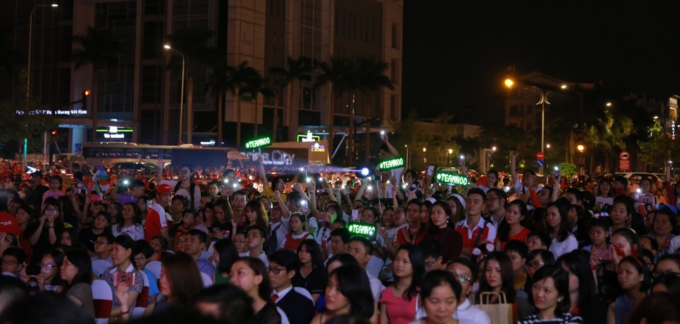 Và thu hút đông đảo người dân