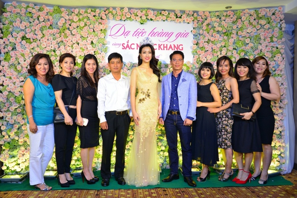 Các chị em khách mời chia sẻ: Đây là đêm dạ tiệc hoàng gia ý nghĩa và đáng nhớ nhất