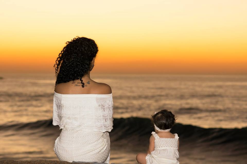 Bộ ảnh cực yêu của bé gái 2 tuổi du lịch qua 30 nước cùng cha mẹ - 8